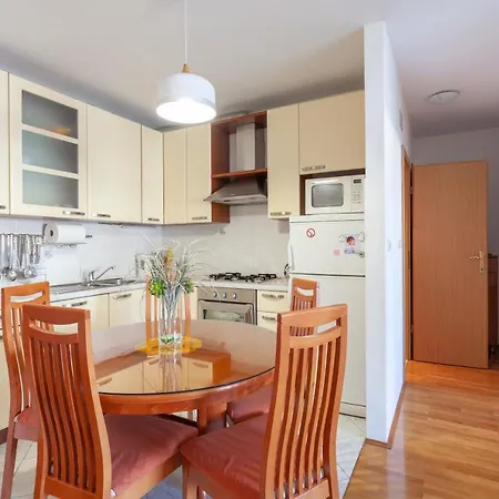 Apartment Vlahovic