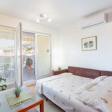 Vlahovic Apartment Makarska